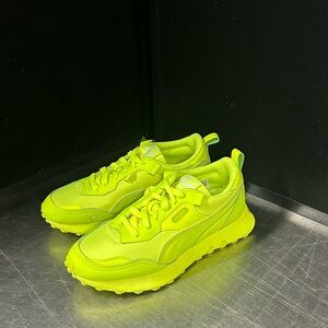 Puma Riders Women Size 8.5